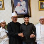 Hasnuryadi Sulaiman bersama ulama kota Banjarmasin. Foto-dok. Istimewa