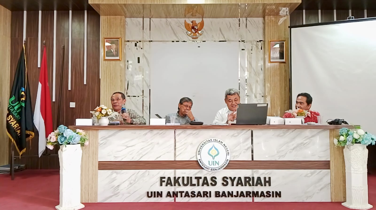 Ilham Masykuri Hamdi (paling kiri). Foto-dok. Istimewa