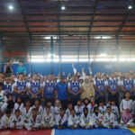 Wali Kota Banjarmasin, H. Muhammad Yamin HR bersama ratusan atlet taekwondo se-Kalsel. Foto-dok. Diskominfo Banjarmasin