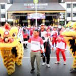 Wali Kota Banjarmasin, H. M. Yamin HR ketika menghadiri kegiatan silaturahmi dan senam bersama di depan Balai Kota Banjarmasin. Foto-dok. Prokom Banjarmasin