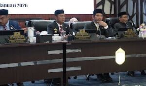 Wali Kota Banjarmasin H. M. Yamin HR menghadiri Rapat Paripurna Penutupan Masa Sidang II Tahun 2025. Foto-dok. Diskominfo Banjarmasin