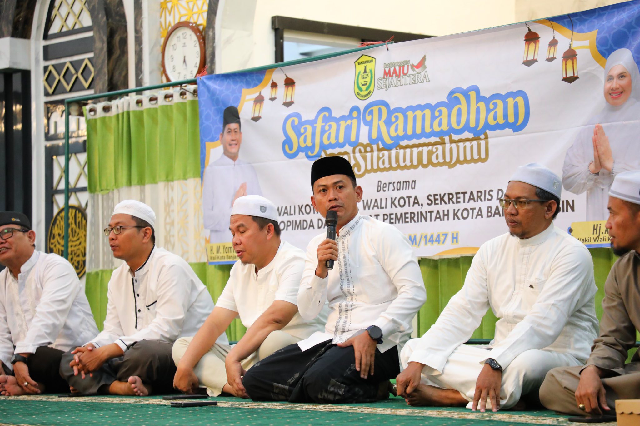 Wali Kota Banjarmasin, HM Yamin memberikan sambutan pada kegiatan Safari ramadan di Sungai Andai. Foto-dok. Prokom-Bjm