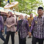 Wakil Gubernur Kalsel, H. Hasnuryadi dan Wali Kota Banjarmasin, HM. Yamin menghadiri pembukaan pasar wadai di Siring Nol Kilometer. Foto-Prokom