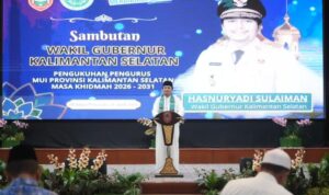 Wakil Gubernur Kalimantan Selatan Hasnuryadi Sulaiman ketika memberi sambutan di acara pengukuhan pengurus MUI Kalsel 2026–2031. Foto-dok. MC Kalsel