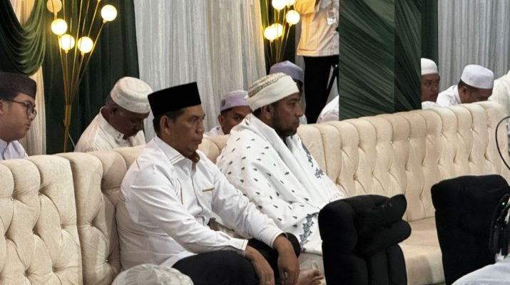 Kepala Biro Kesejahteraan Rakyat Setdaprov Kalsel, Fahrurazi (kiri). Foto-MC Kalsel