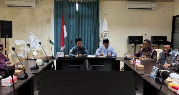 LPTQ Kalsel rapat persiapan Rapat Kerja Daerah (Rakerda) yang digelar di Sekretariat LPTQ Kalsel. Foto-dok. MC Kalsel