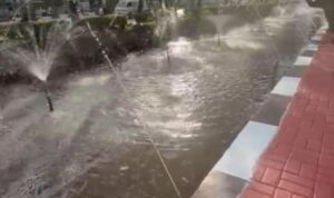 Air mancur di Jalan Ahmad Yani, didepan kediaman Direktur Utama PT Bangun Banua. Foto- El Muhammad