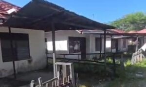 Rumah dinas pemerintah di kawasan Jalan Dharma Praja, Banjarmasin Timur, kondisinya terbengkalai. Foto-dok. Istimewa